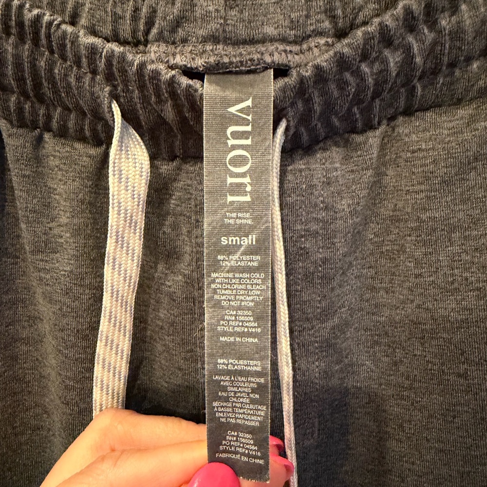 Vuori Sunday Performance Jogger Mens Small Charcoal Heather Zip Pocket - Picture 3 of 5